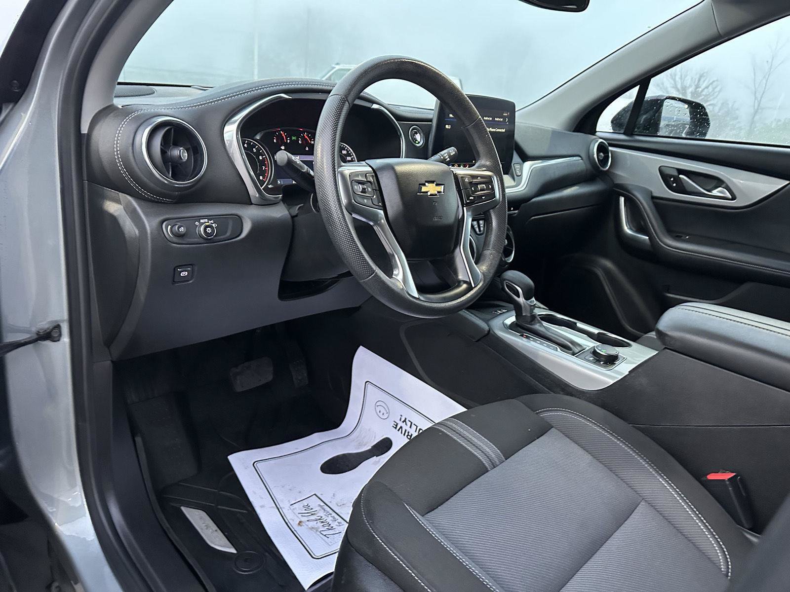 Used 2024 Chevrolet Blazer LT w/ Convenience Package FWD image 19