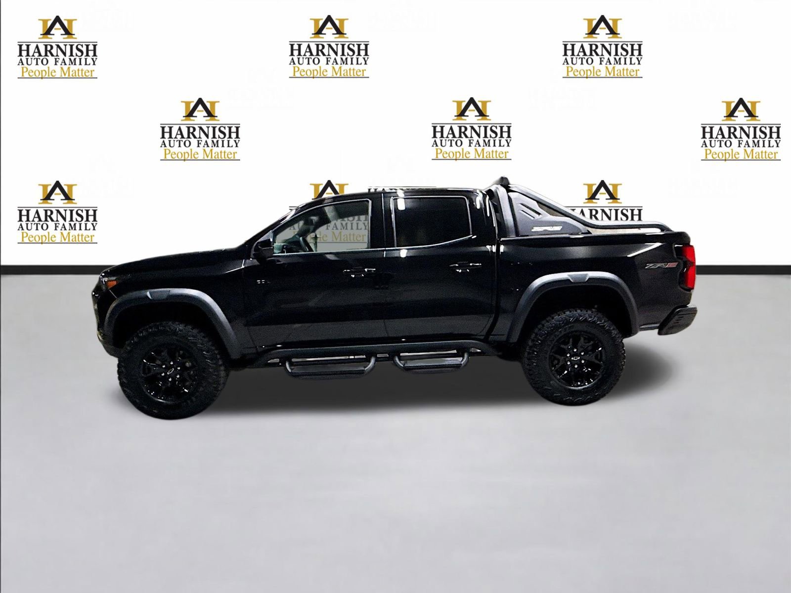 New 2025 Chevrolet Colorado ZR2 w/ Midnight Edition image 11