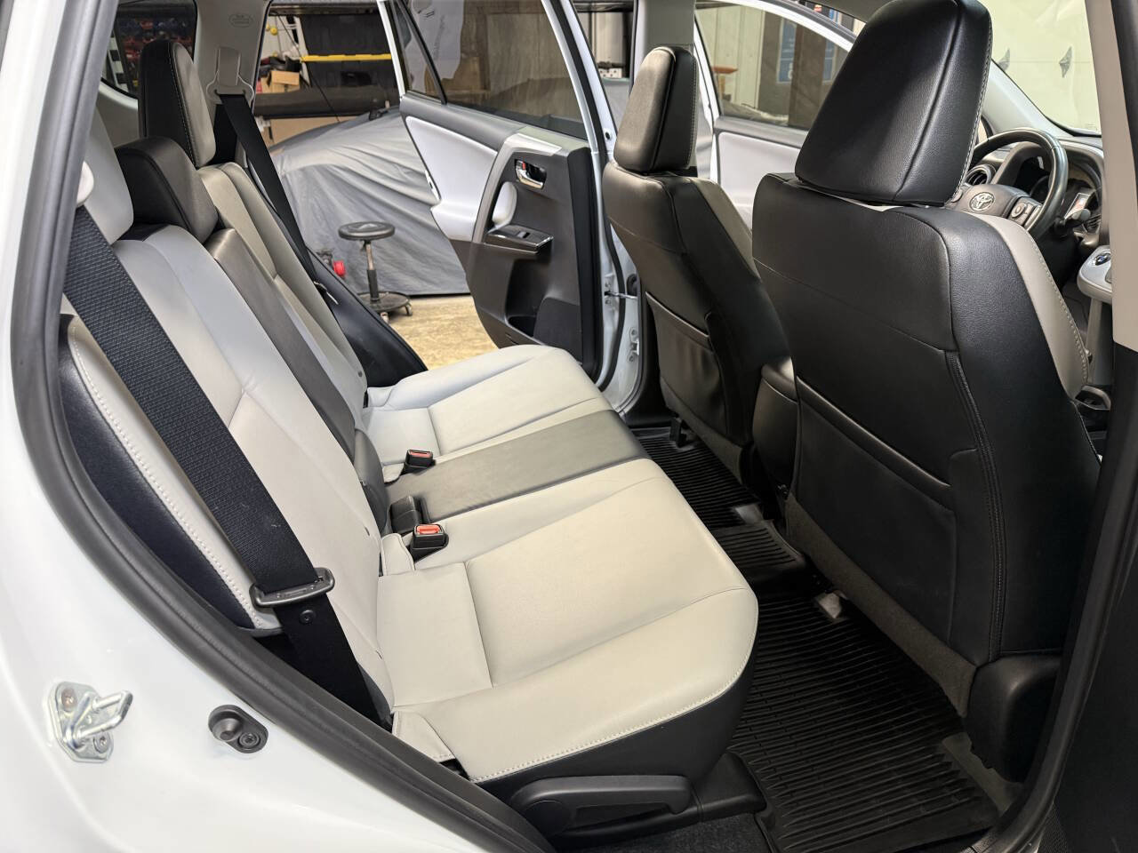 Used 2017 Toyota RAV4 Limited w/ Protection Package image 32