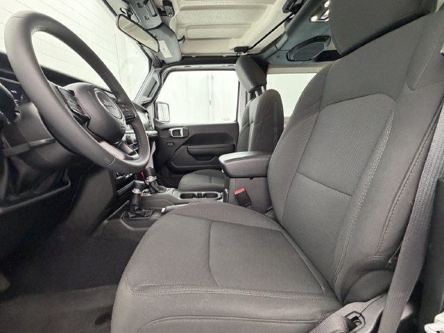 Used 2023 Jeep Wrangler Sport AWD/4WD image 23