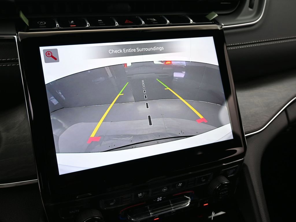 Used 2024 Jeep Grand Cherokee L Overland image 17