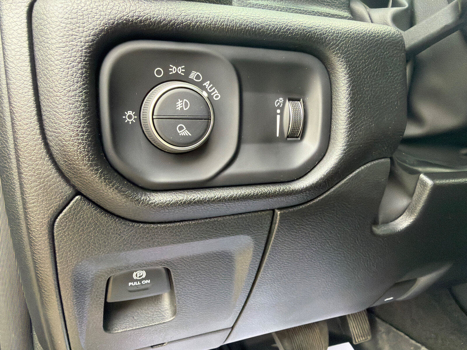Used 2024 RAM 1500 Big Horn AWD/4WD image 11