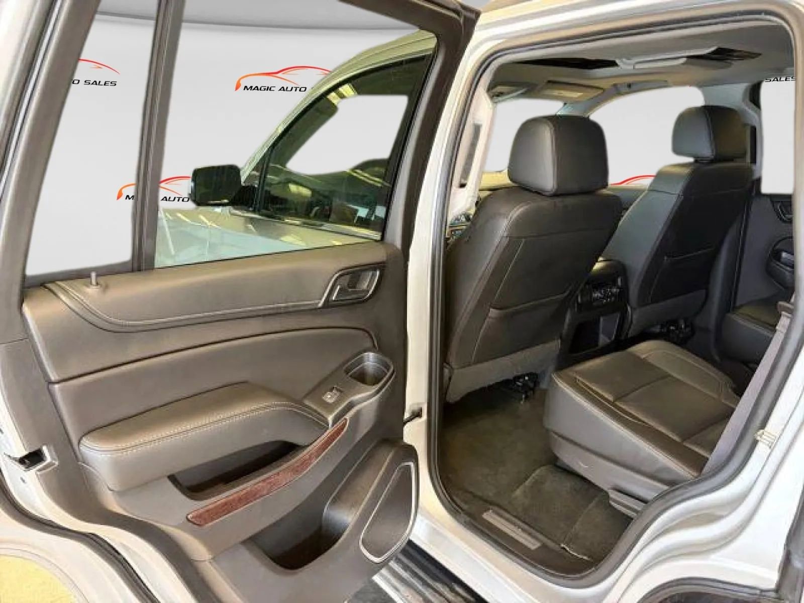 Used 2017 GMC Yukon SLT w/ Open Road Package image 10
