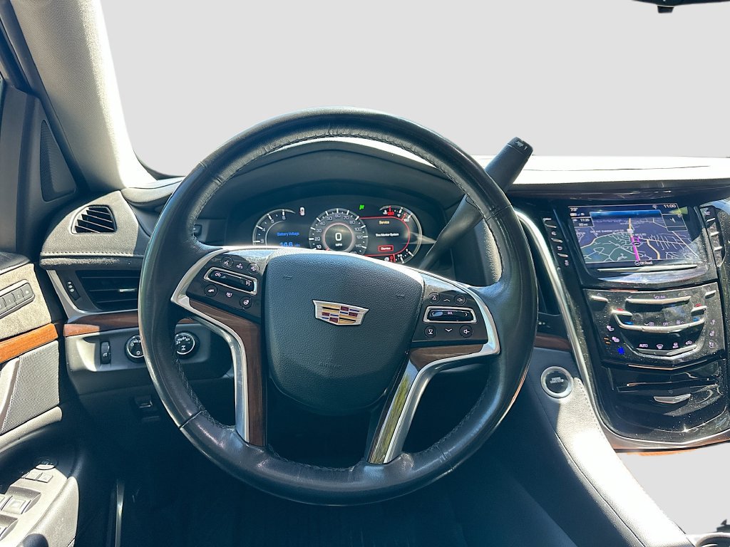 Used 2020 Cadillac Escalade Premium Luxury AWD/4WD image 24