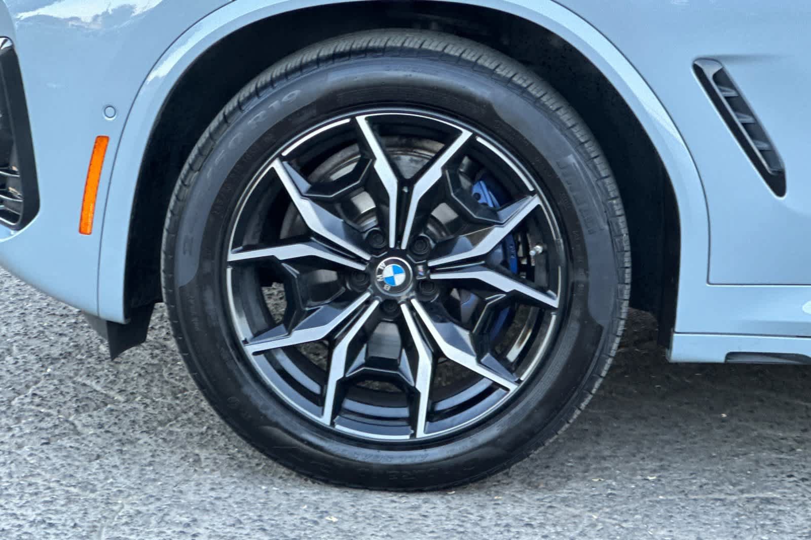 Used 2024 BMW X4 xDrive30i AWD/4WD image 36