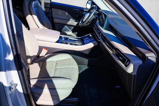 Used 2023 Lincoln Aviator Reserve w/ Equipment Group 201A AWD/4WD image 29