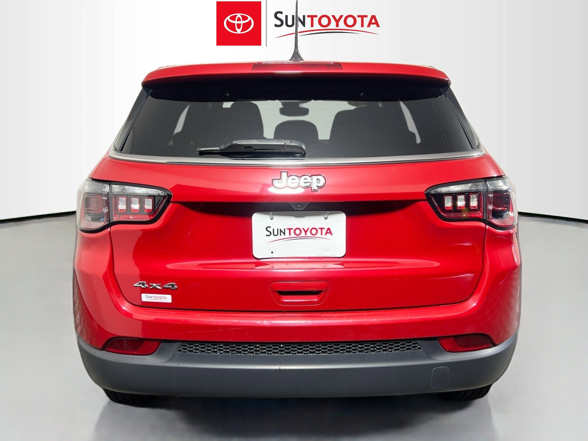 Used 2023 Jeep Compass Sport image 5