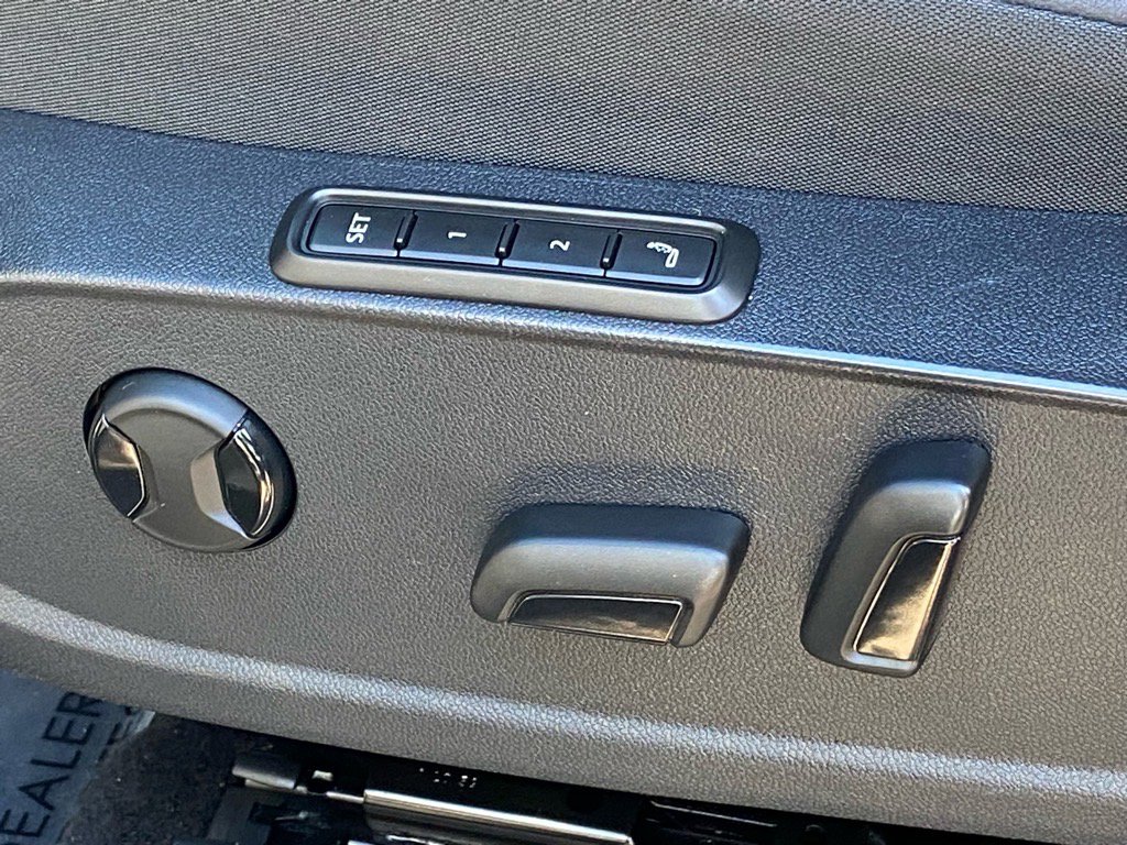 Used 2021 Volkswagen ID.4 Pro S w/ Gradient Package image 12