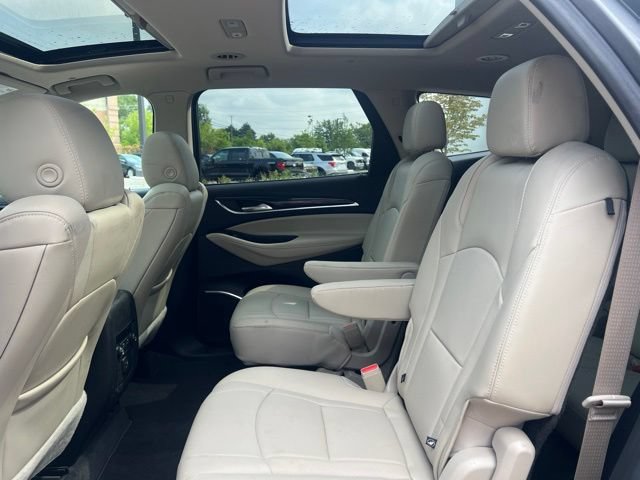 Used 2020 Buick Enclave Essence AWD/4WD image 18