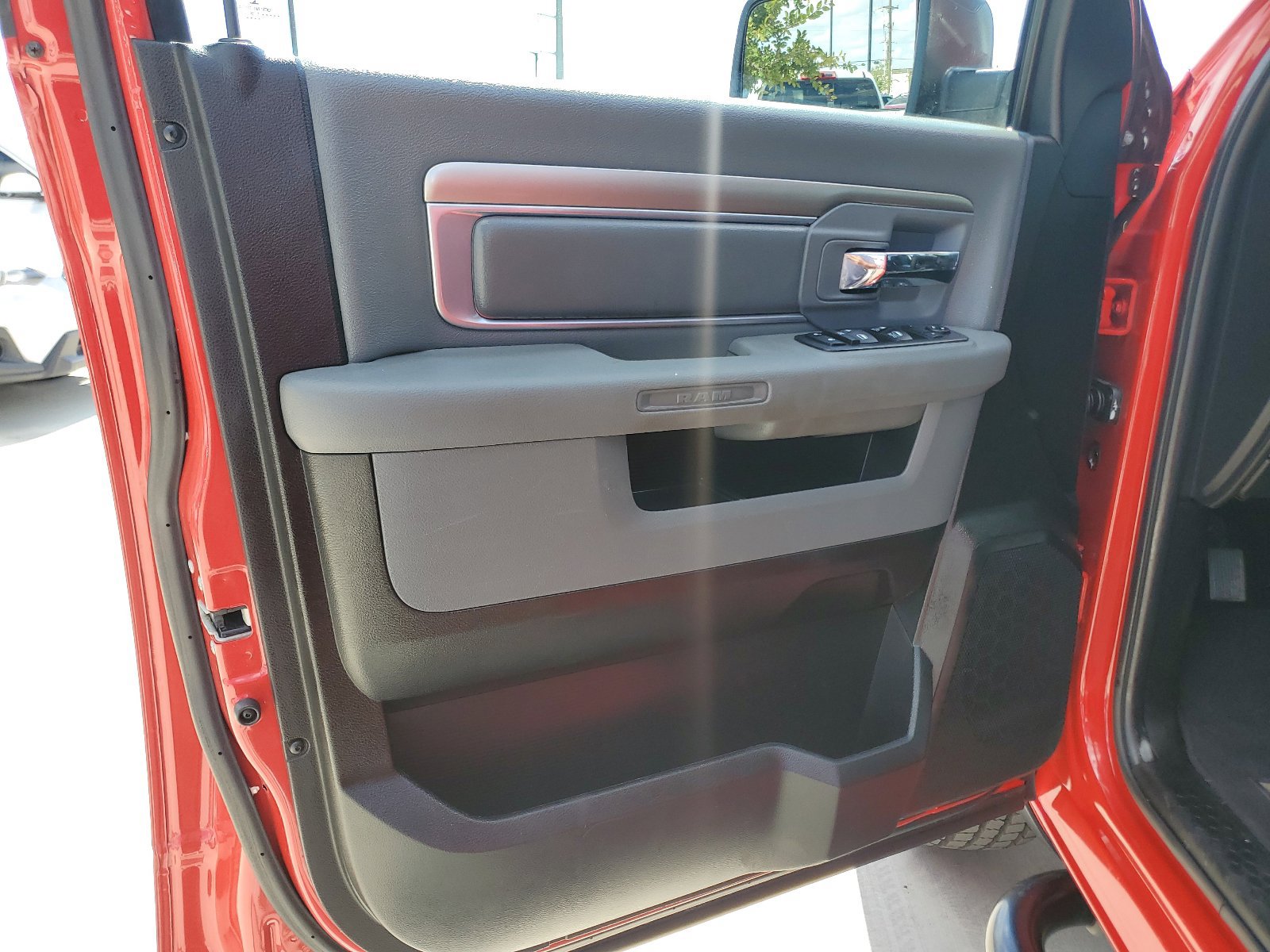 Used 2019 RAM 1500 Warlock RWD image 16