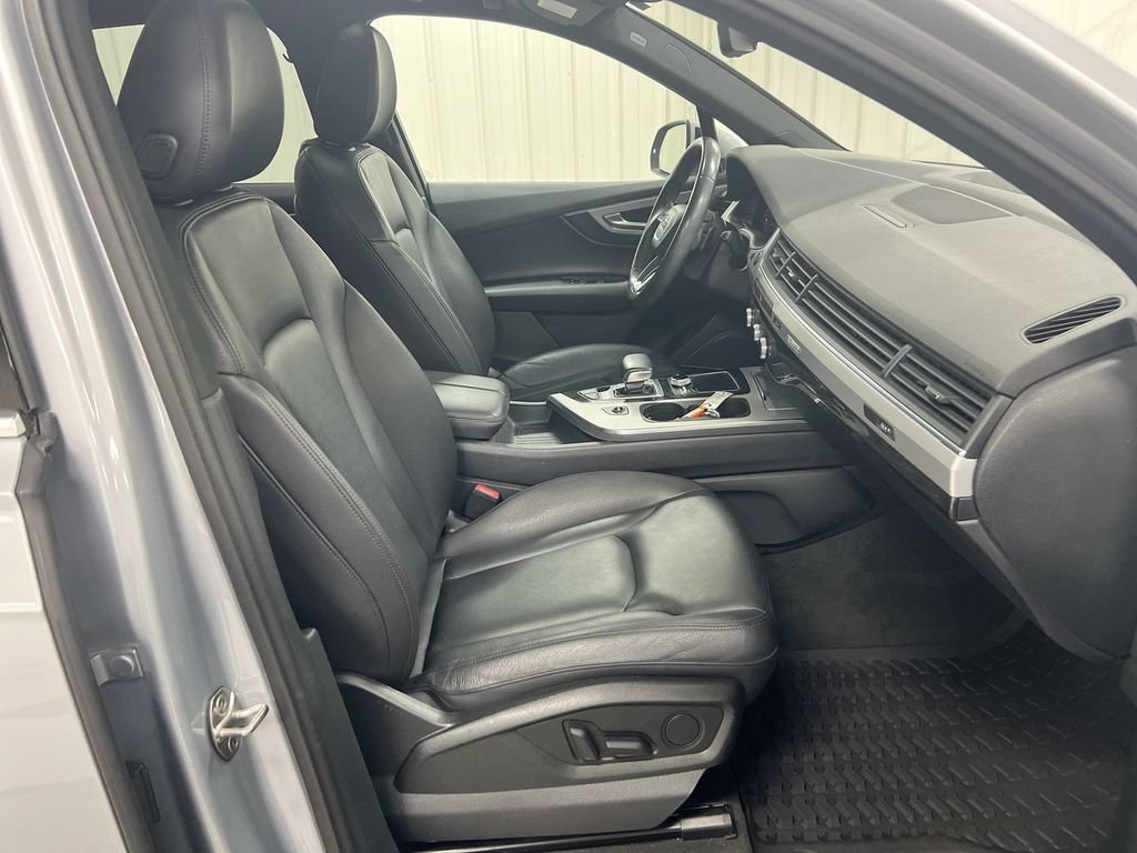 Used 2019 Audi Q7 2.0T Premium Plus w/ Premium Plus Package AWD/4WD image 22