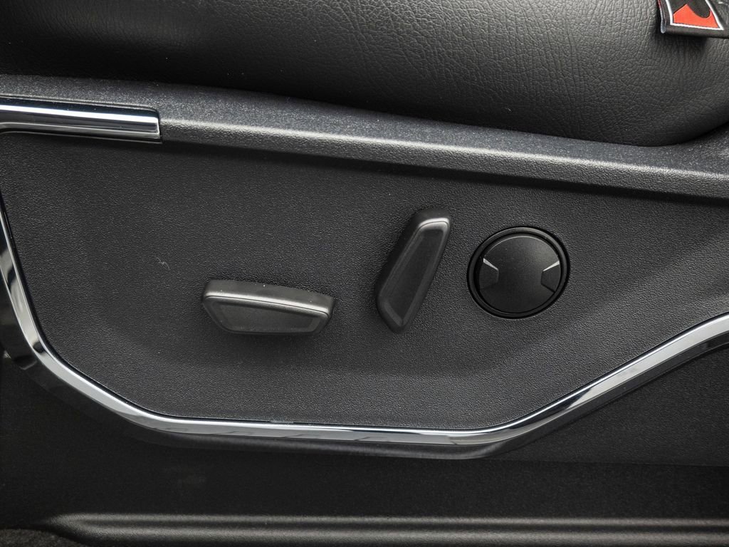 Used 2024 Ford F250 Lariat w/ Lariat Ultimate Package image 9