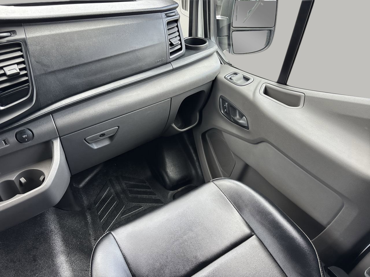Used 2024 Ford Transit 150 Low Roof RWD image 15