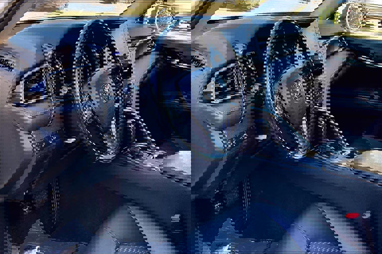 Used 2021 Toyota Camry SE image 17