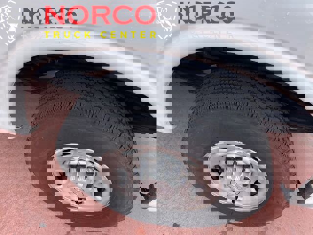 Used 2018 Chevrolet Express 3500 Extended w/ Driver Convenience Package image 11