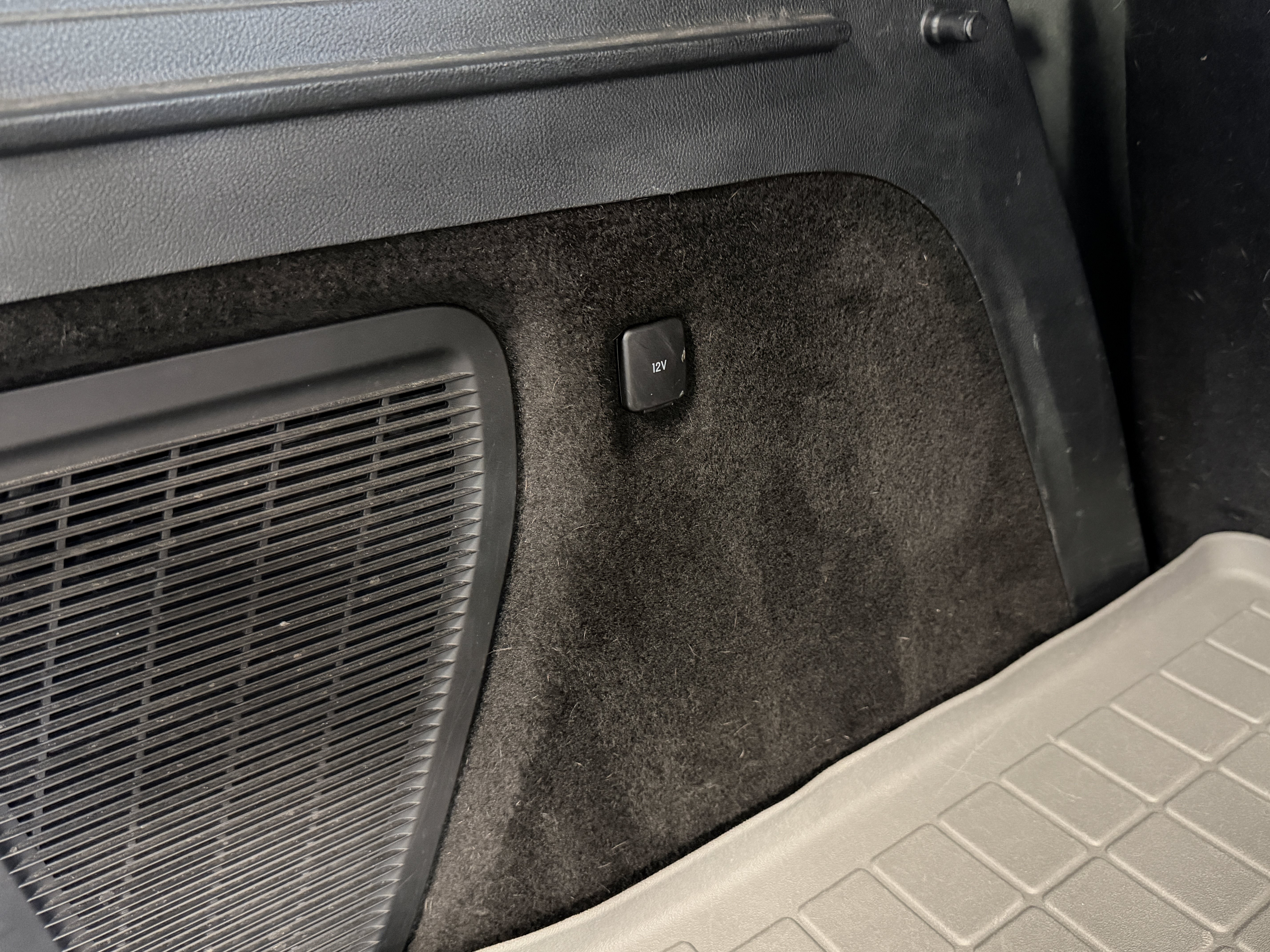 Used 2022 Lincoln Corsair FWD w/ Premium Package image 24