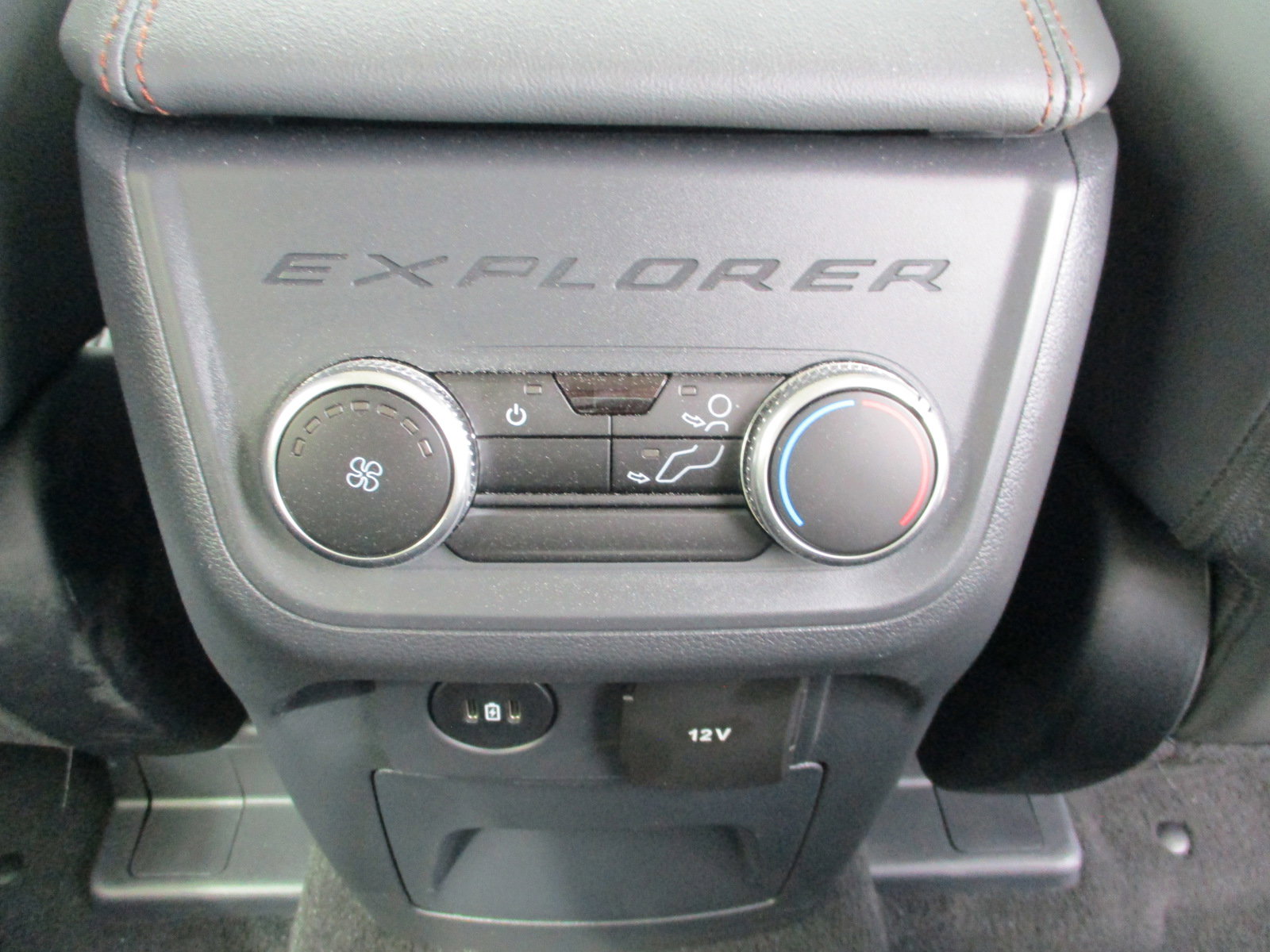 New 2025 Ford Explorer Active w/ Active Comfort Package image 22