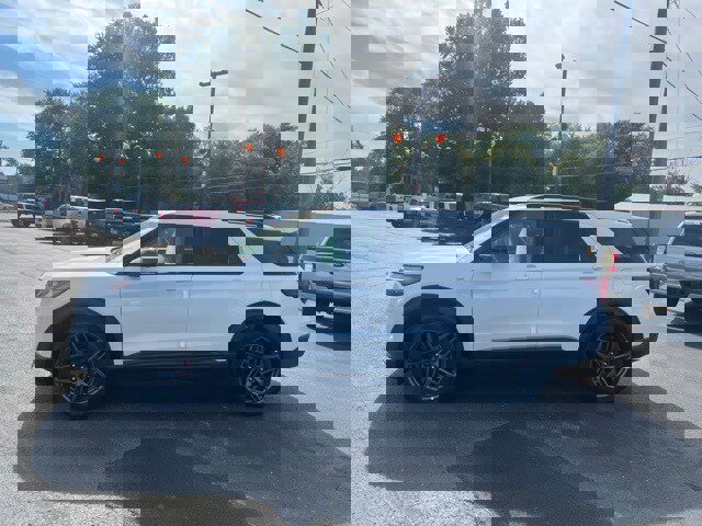 New 2025 Ford Explorer ST-Line image 35