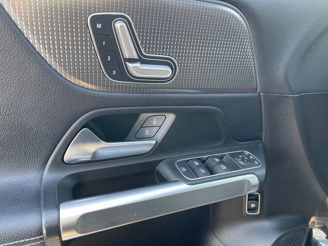 Used 2020 Mercedes-Benz GLB 250 4MATIC image 20
