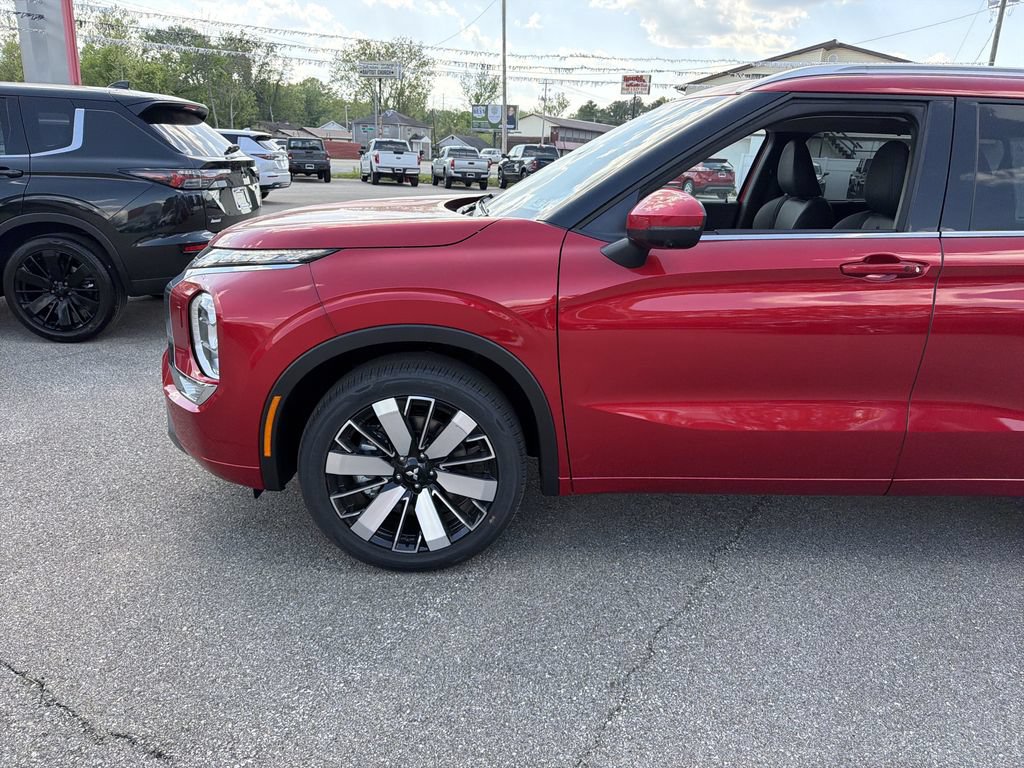New 2026 Mitsubishi Outlander SEL AWD/4WD image 9