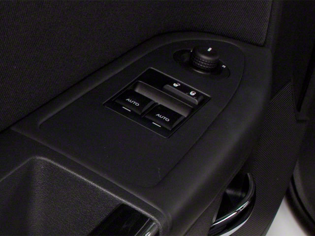Used 2013 Dodge Challenger SXT RWD image 21