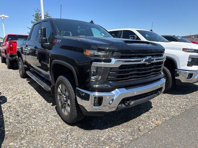 New 2026 Chevrolet Silverado 2500 LT w/ Safety Package AWD/4WD image 1