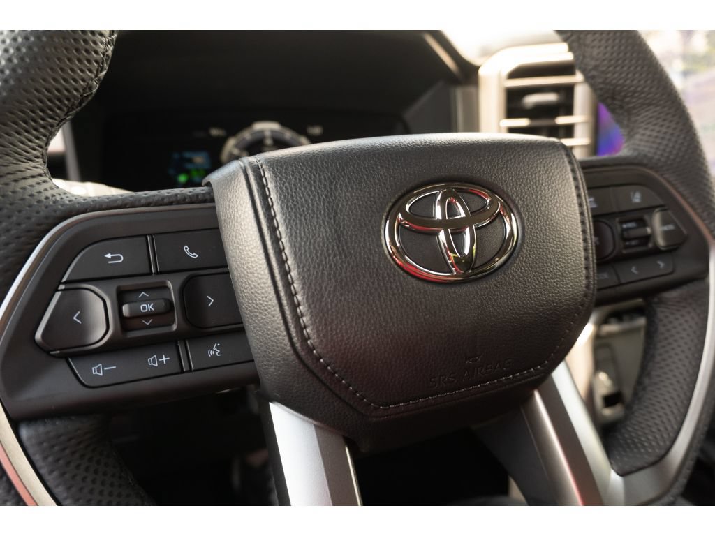 Used 2026 Toyota Tundra Limited AWD/4WD image 30