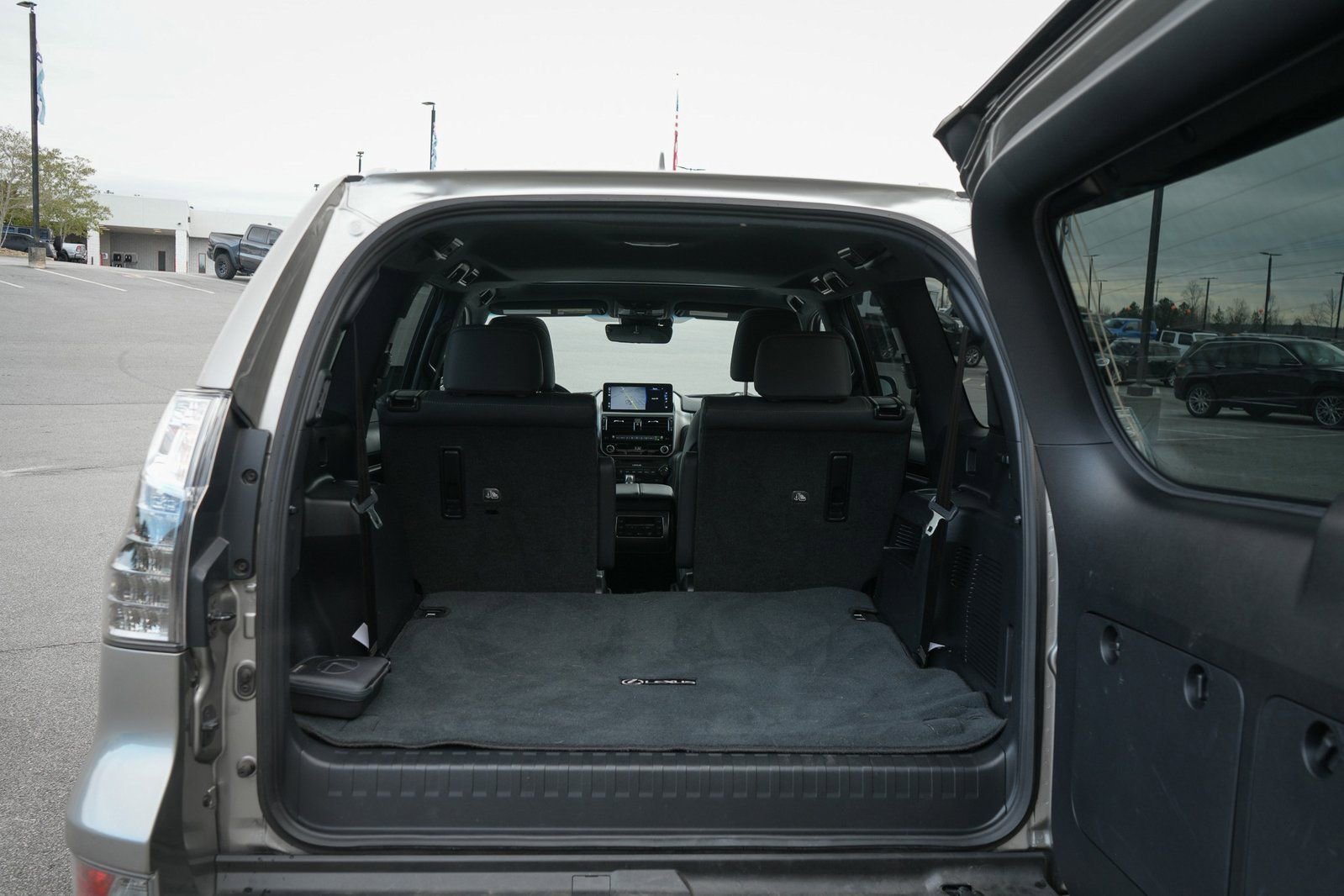 Used 2023 Lexus GX 460 Premium AWD/4WD image 9