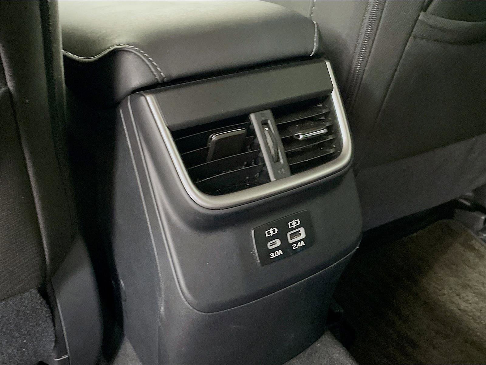Used 2025 Subaru Outback Premium AWD/4WD image 29