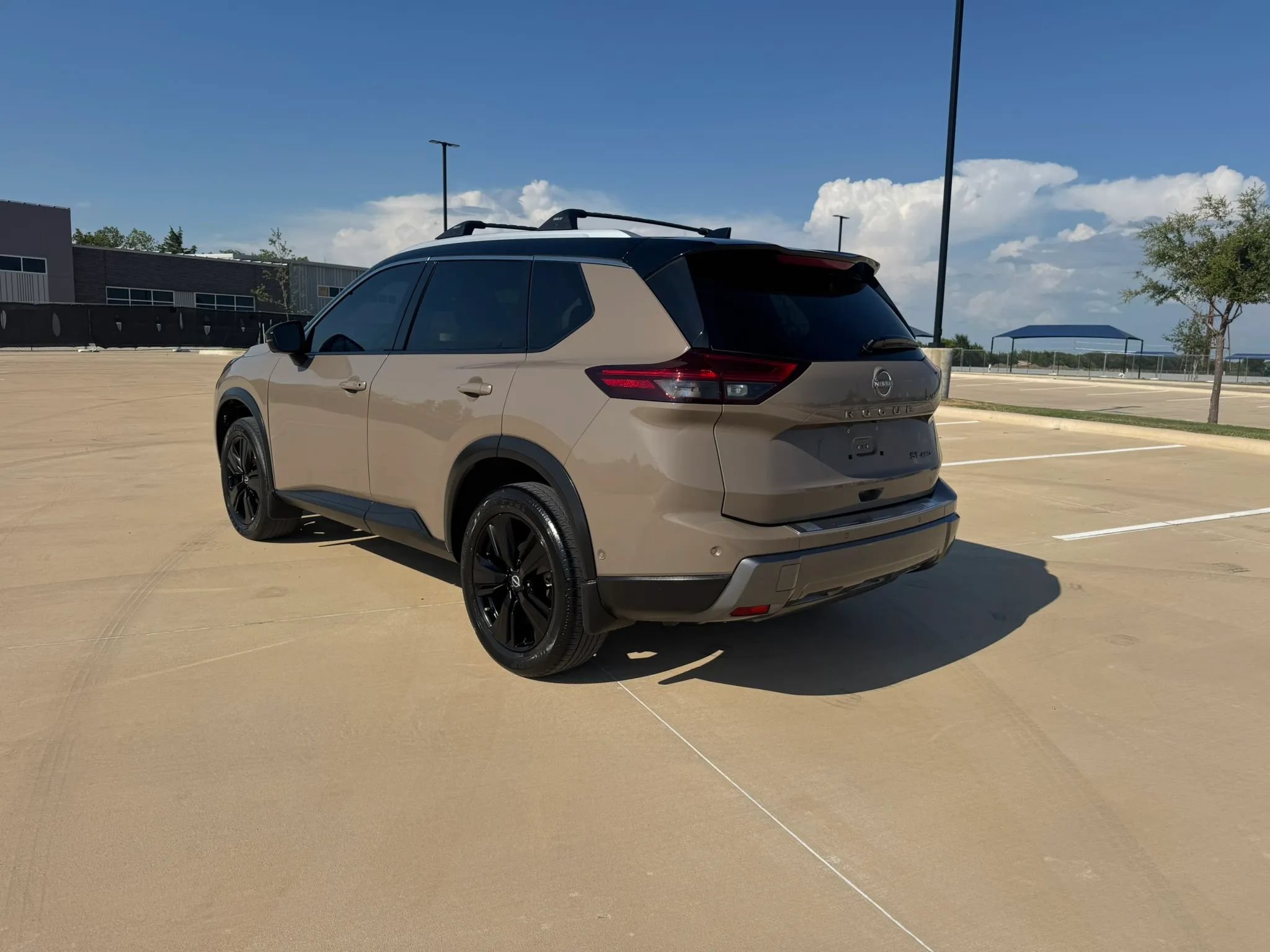 Used 2024 Nissan Rogue SL w/ SL Premium Package AWD/4WD image 4
