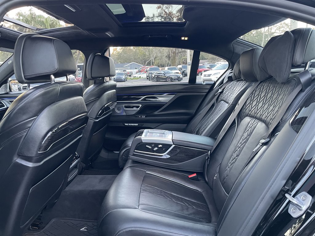 Used 2018 BMW M760i xDrive w/ Luxury Rear Seating Package AWD/4WD image 23