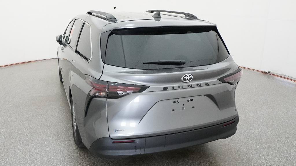 New 2026 Toyota Sienna LE FWD image 9