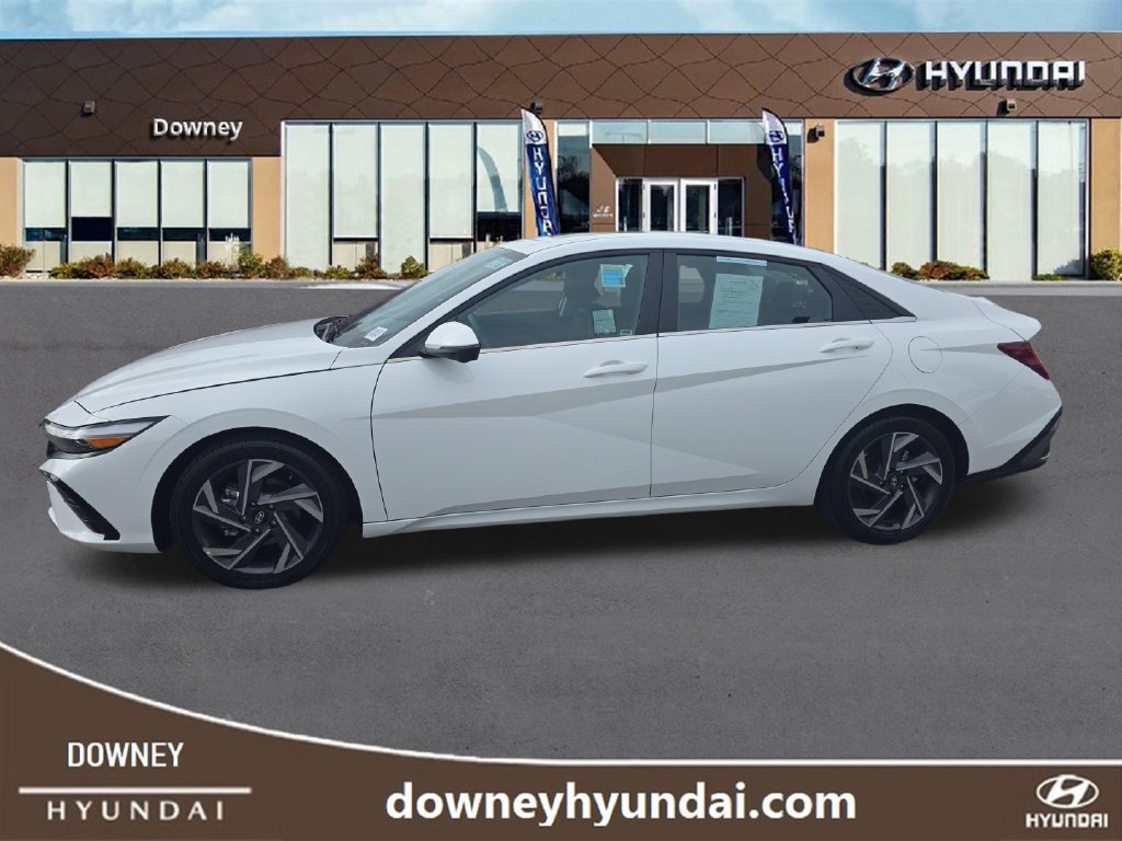 Used 2024 Hyundai Elantra Limited FWD image 2