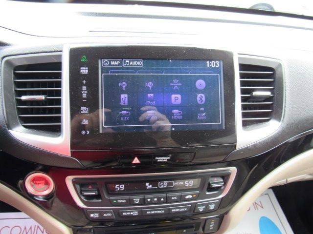 Used 2016 Honda Pilot Touring image 24