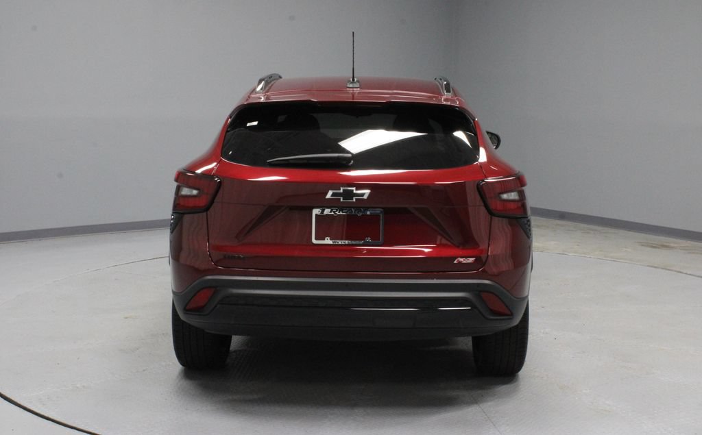 Used 2025 Chevrolet Trax RS w/ Driver Confidence Package FWD image 9
