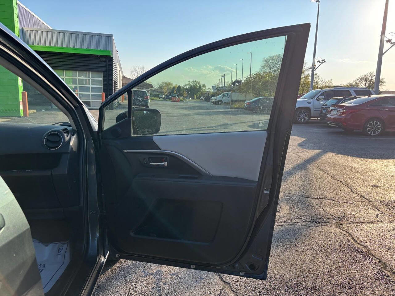 Used 2012 MAZDA MAZDA5 Sport FWD image 17