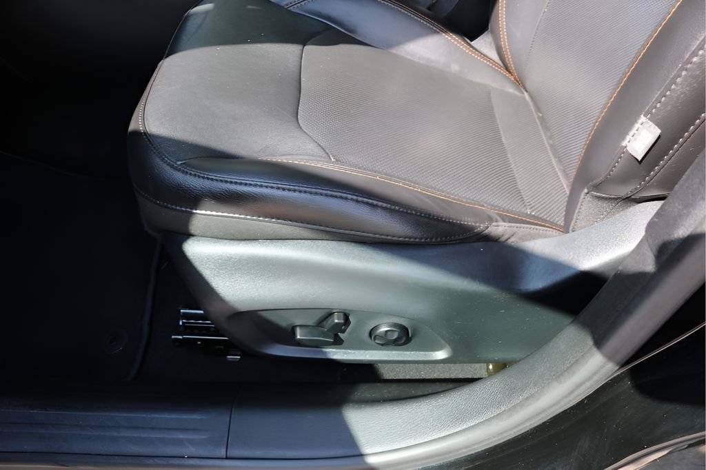 Used 2019 Jeep Compass Limited AWD/4WD image 13