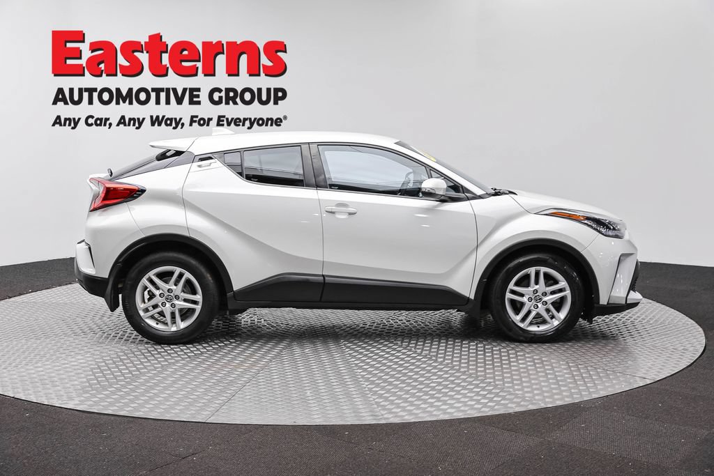 Used 2021 Toyota C-HR LE FWD image 4