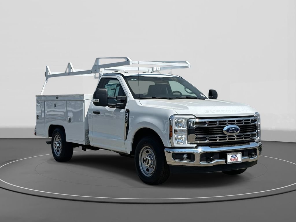 New 2025 Ford F350 XL w/ XL Chrome Package image 4