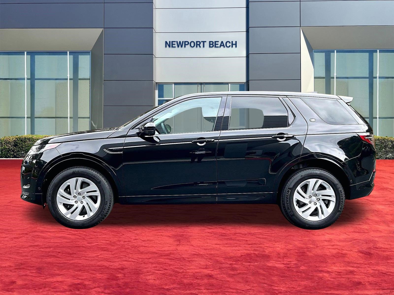 Used 2024 Land Rover Discovery Sport S image 2