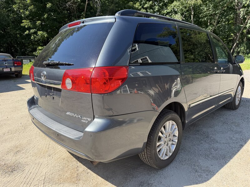 Used 2009 Toyota Sienna AWD image 5