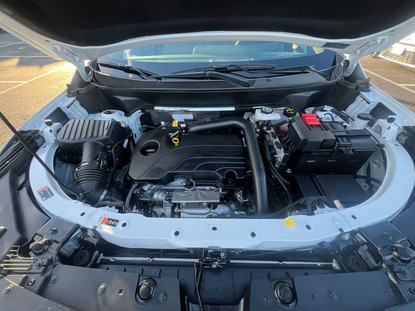 Used 2025 Chevrolet Equinox LT image 32