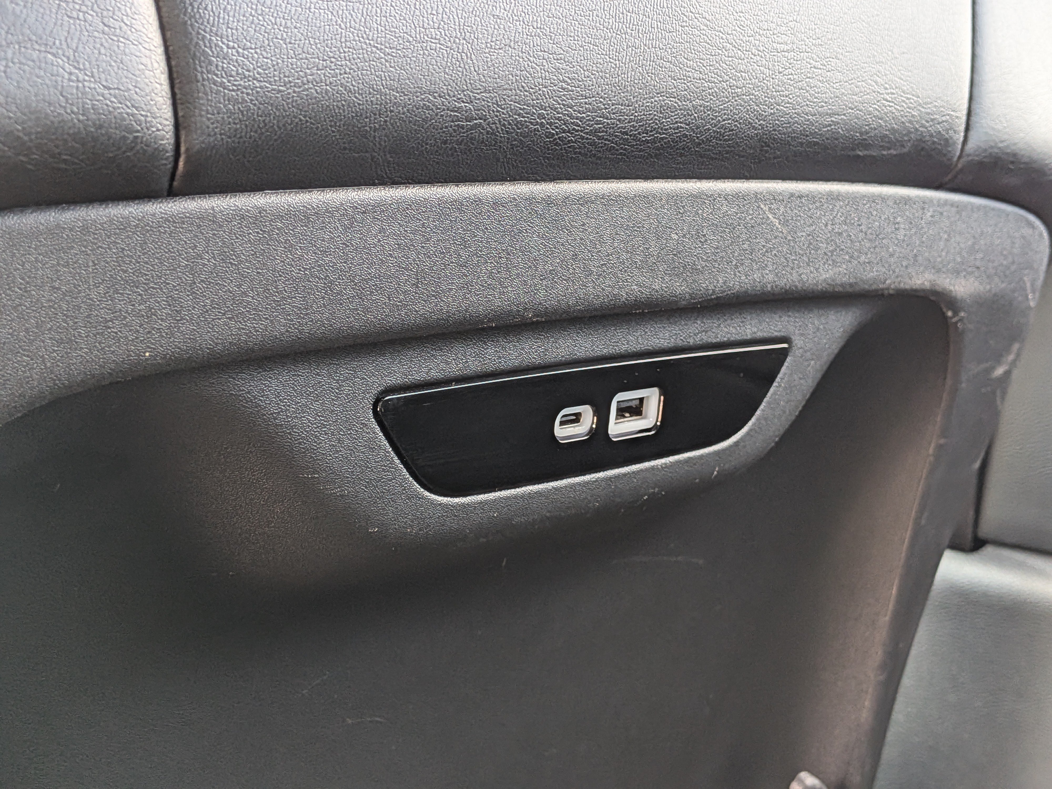 Used 2025 Chrysler Pacifica Select FWD image 16