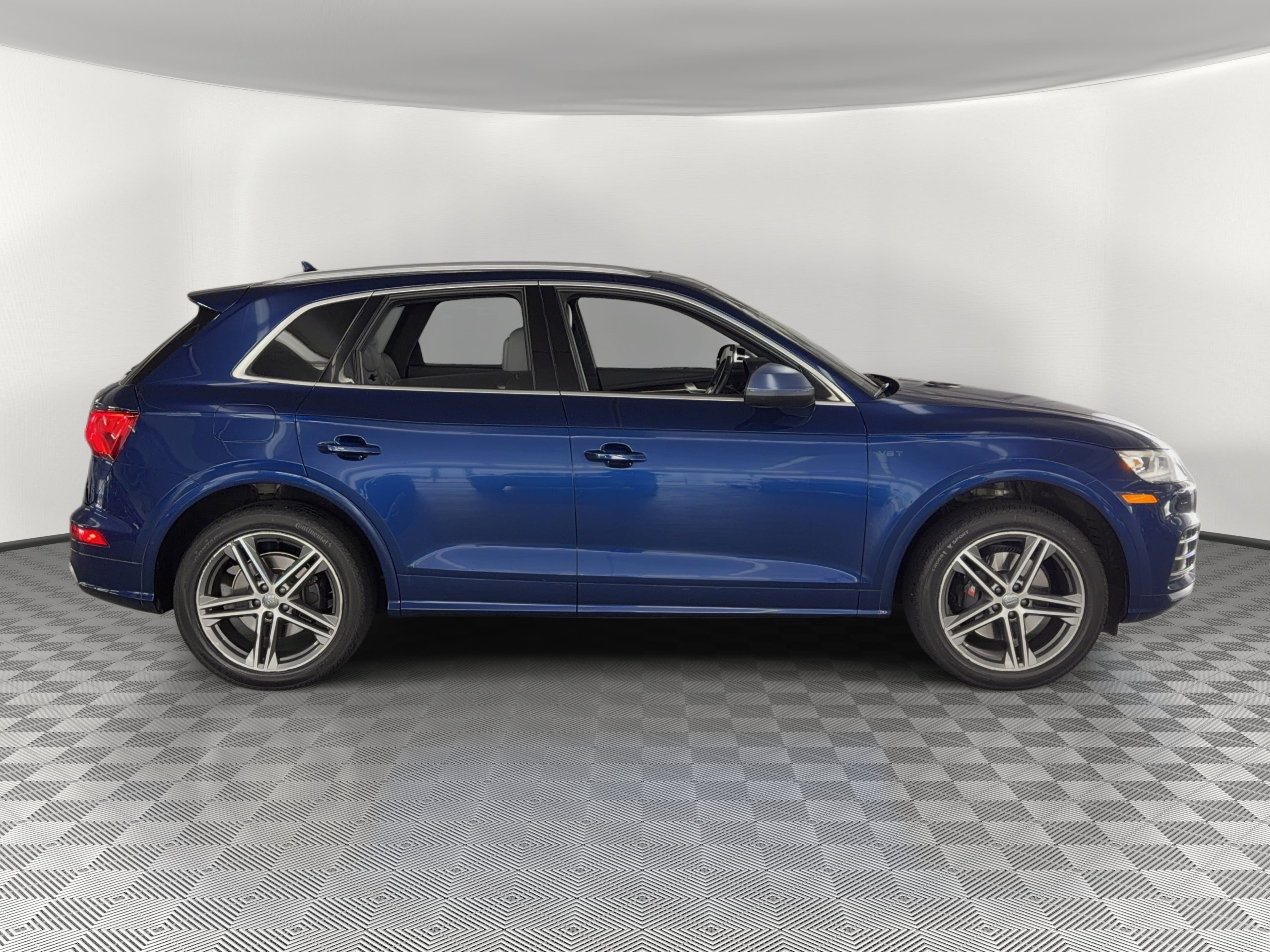 Used 2018 Audi SQ5 Premium Plus w/ Navigation Package AWD/4WD image 8