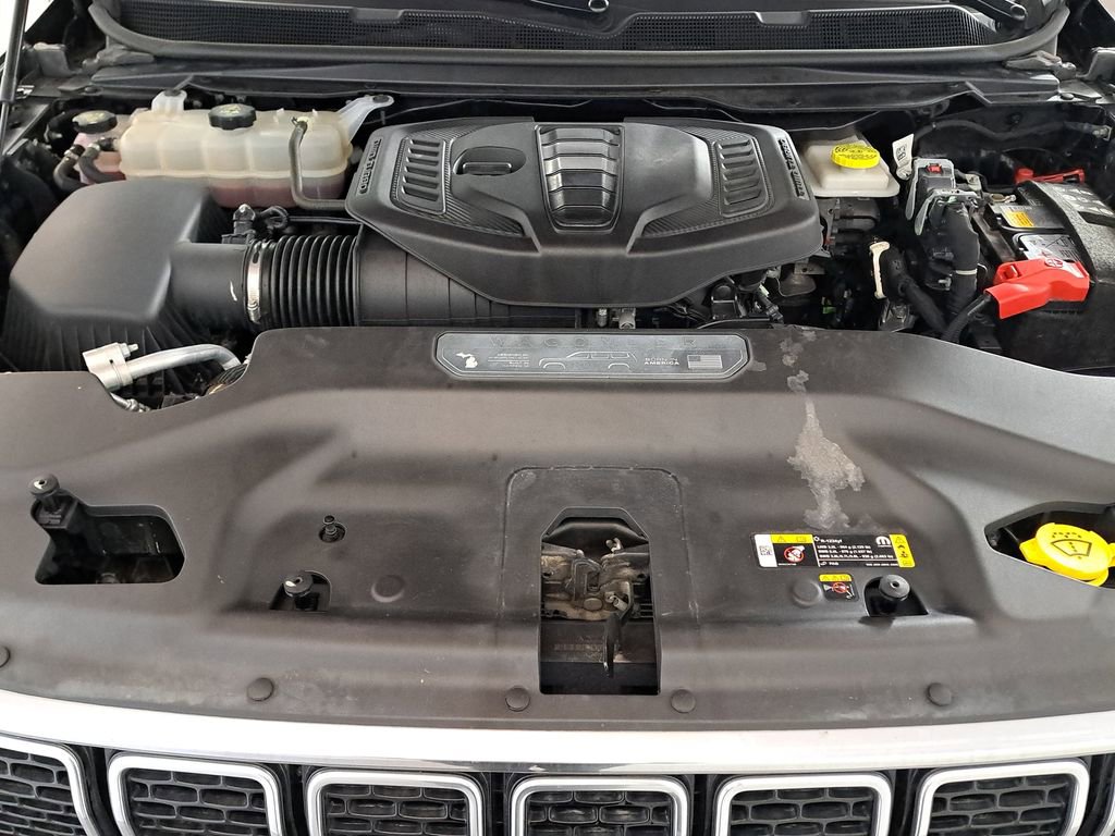 Used 2025 Jeep Wagoneer 4WD w/ Premium Group I image 9