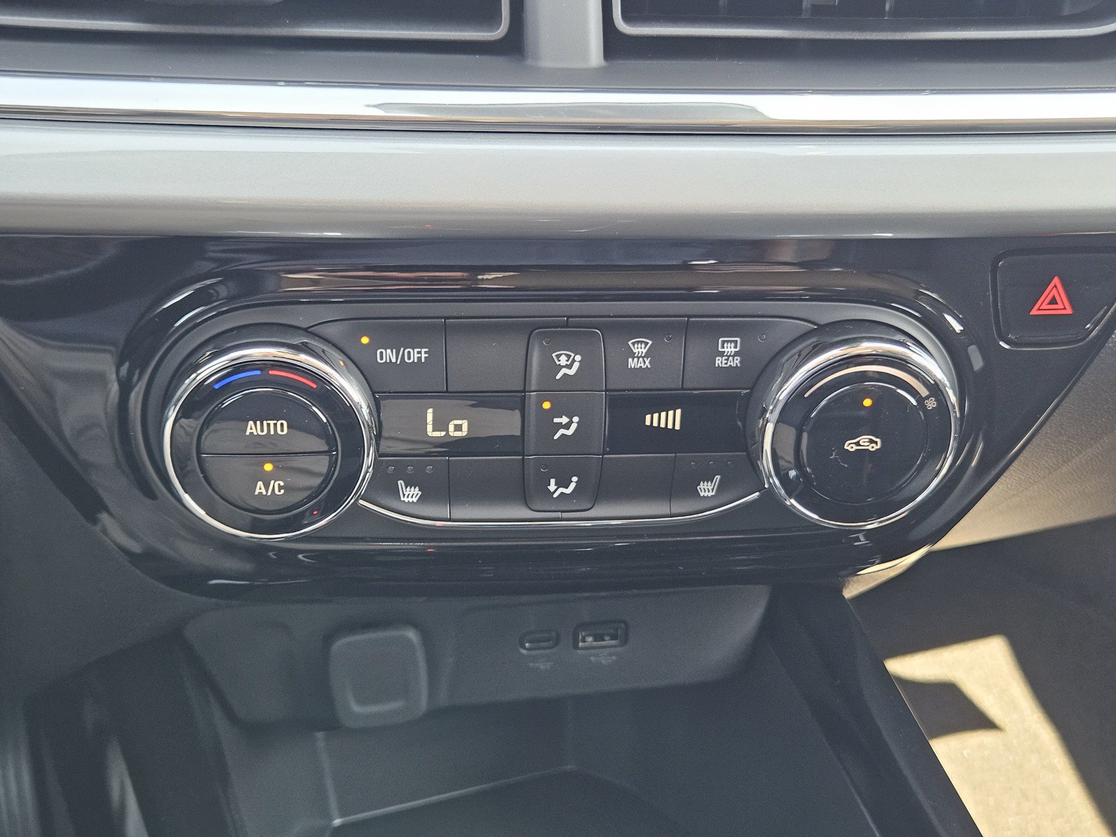 New 2026 Chevrolet Trax LT w/ Driver Confidence Package FWD image 14