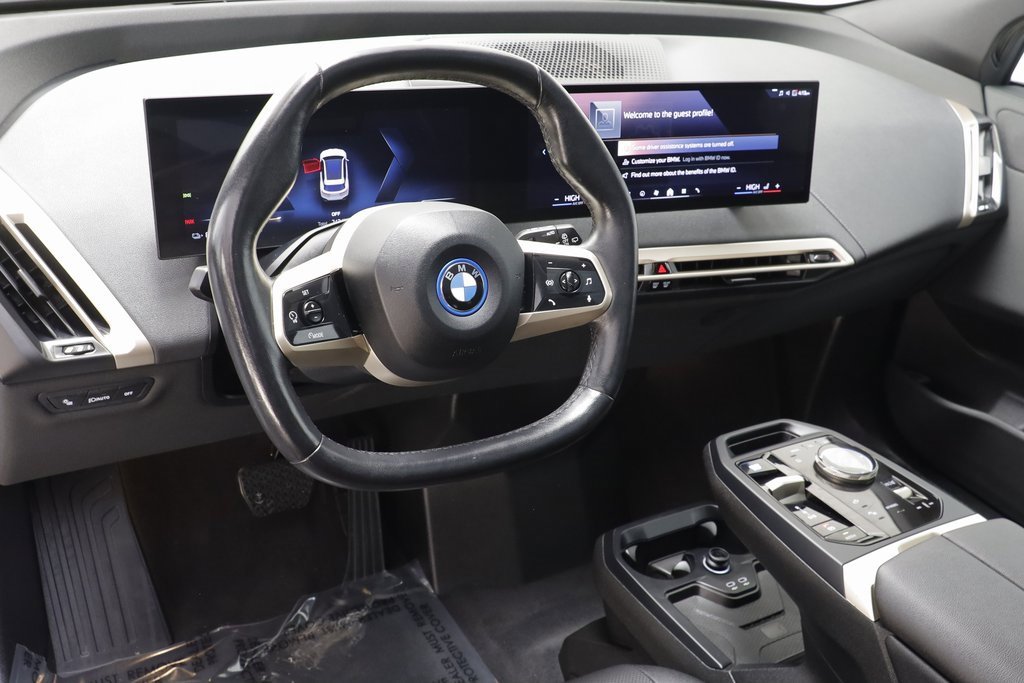Used 2025 BMW iX xDrive50 image 7