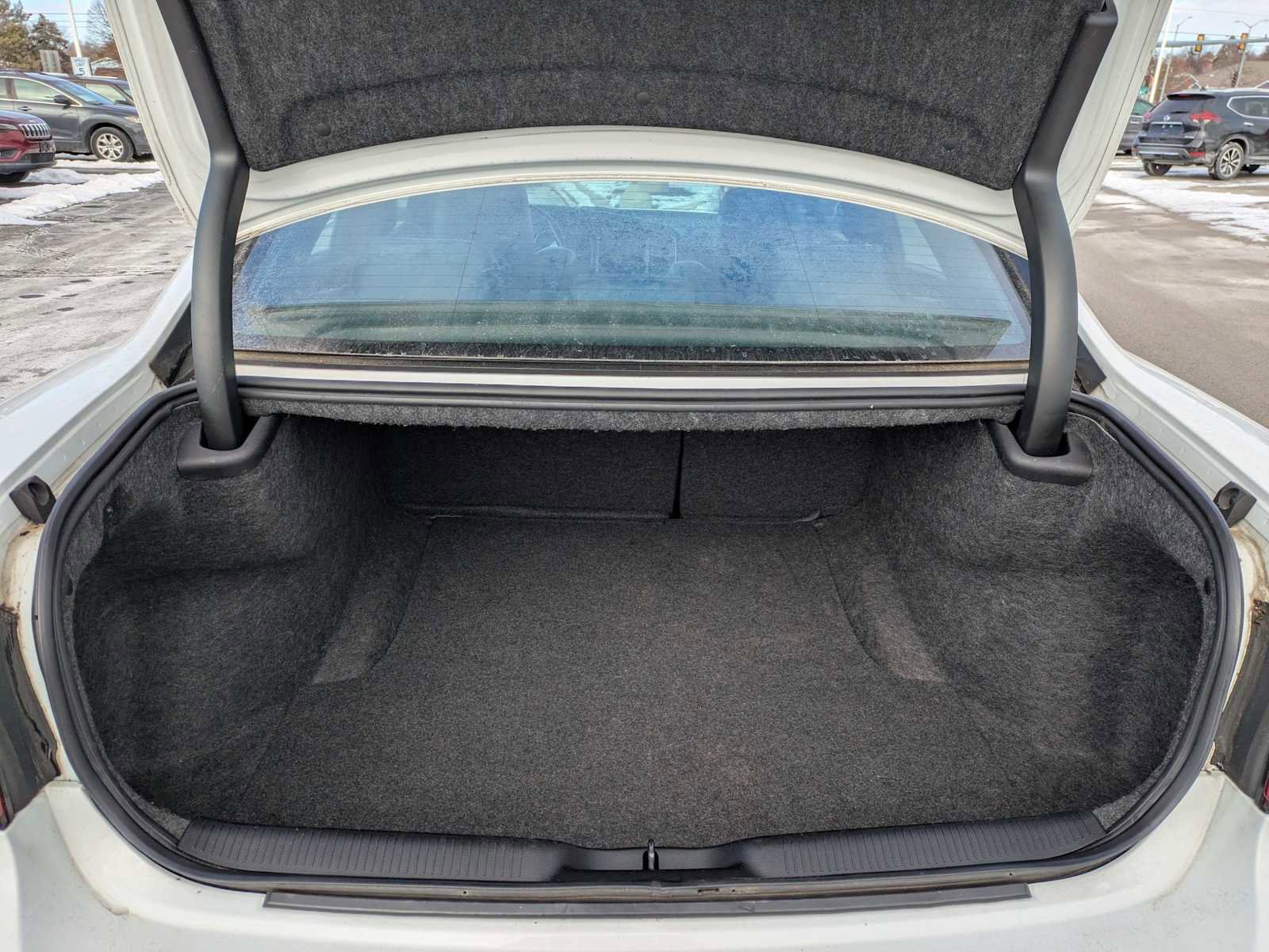 Used 2020 Dodge Charger SXT w/ Leather Interior Group image 31