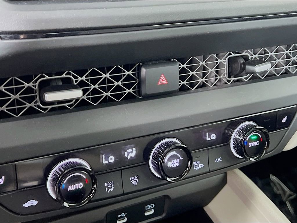 Used 2023 Honda Accord EX image 13