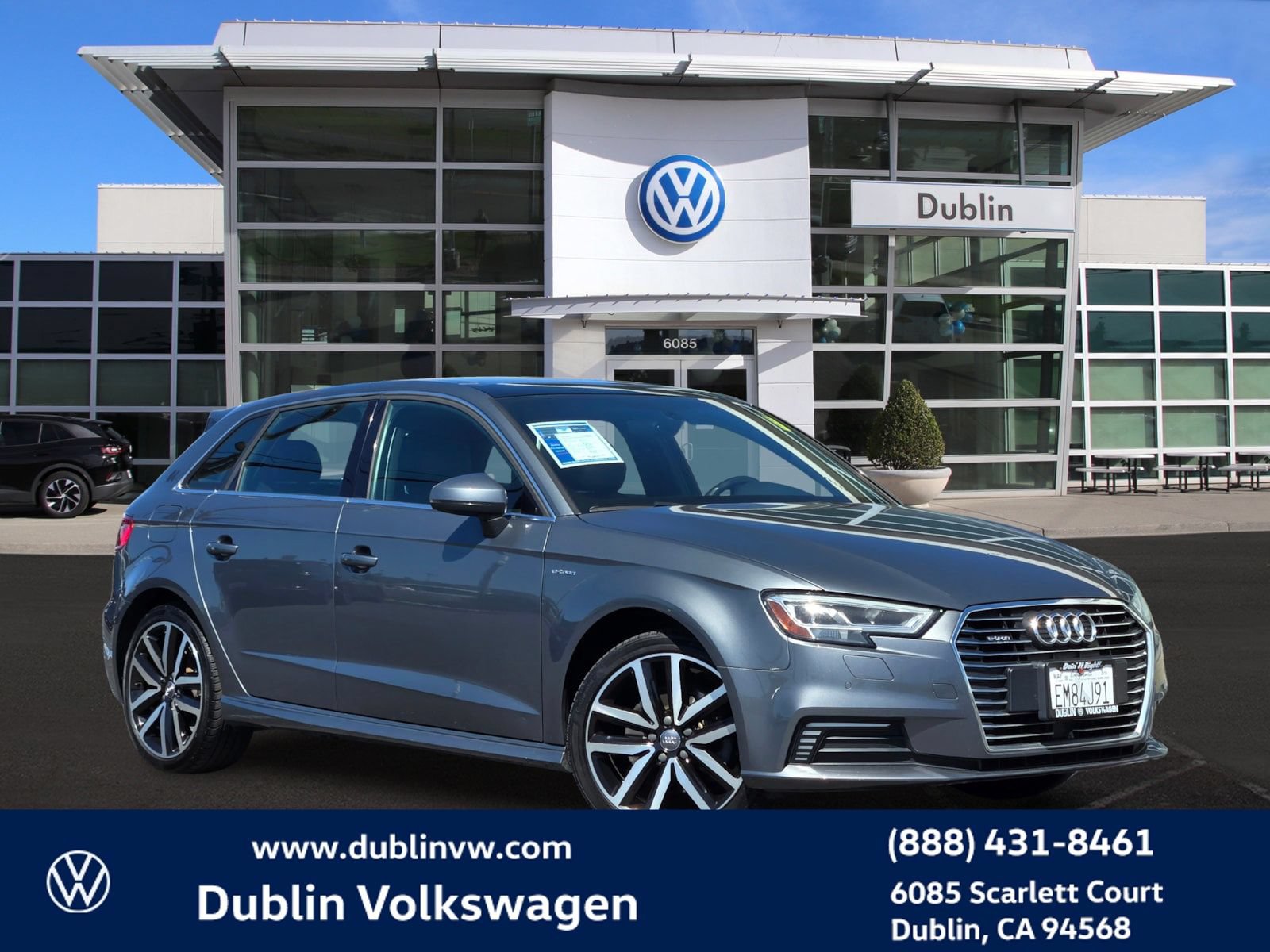 Used 2018 Audi A3 e-tron Premium Plus w/ Technology Package FWD image 1